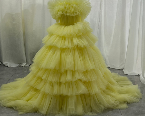送料無料！カラードレス イエロー ティアードのドレス 編み上げ ベア