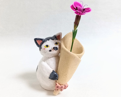 人気作家　flowersさん　一輪挿し　陶器　ネコ　置物　2体セット 人気作家 flowersさん 一輪挿し 陶器 ネコ 置物 2体セット 人気作家