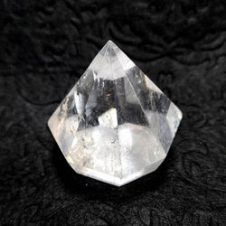 水晶ダイアモンドカット◇八面カット◇クリスタル◇置き石◇天然石