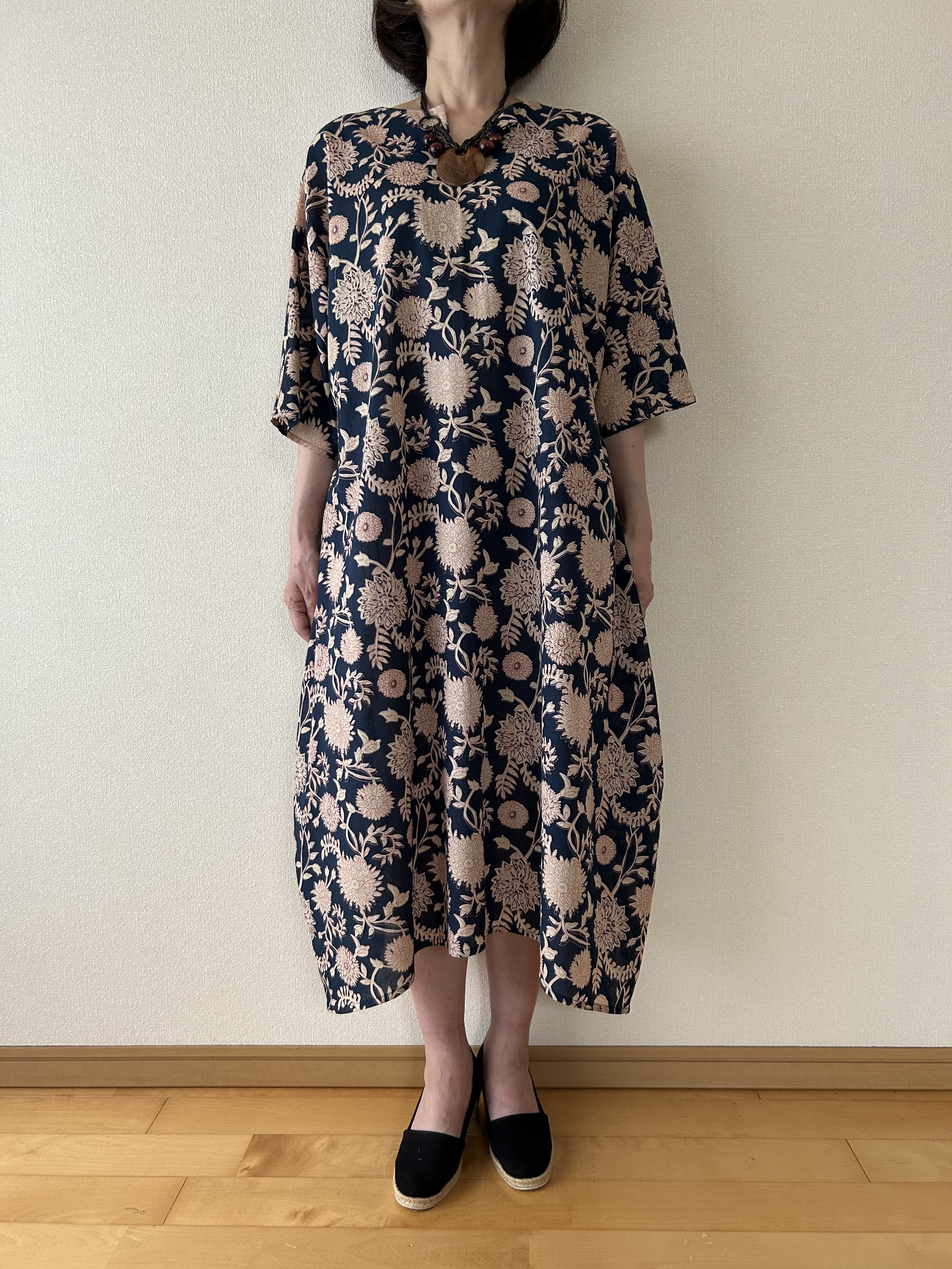Sale20%オフ　インド綿ハンドブロックプリント　コクーンシルエットのワンピース　ネイビー