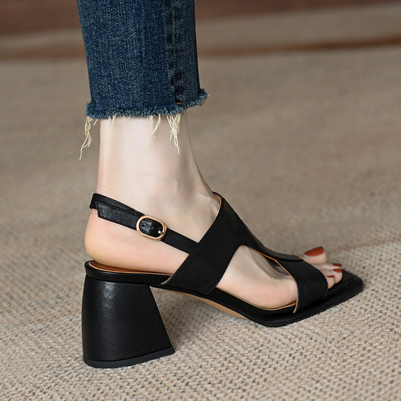 美脚効果抜群！チャンキーヒール厚底サンダル クロスストラップチャンキーヒール厚底サンダル サンダル ヒール 7.5cm 4枚目の画像