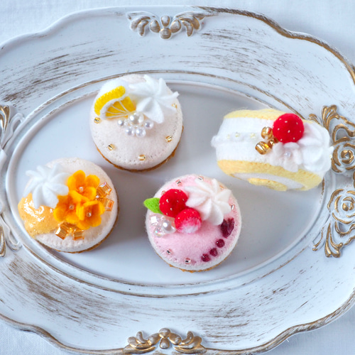 いちごのレアチーズケーキ レモン はちみつ バニラのロール