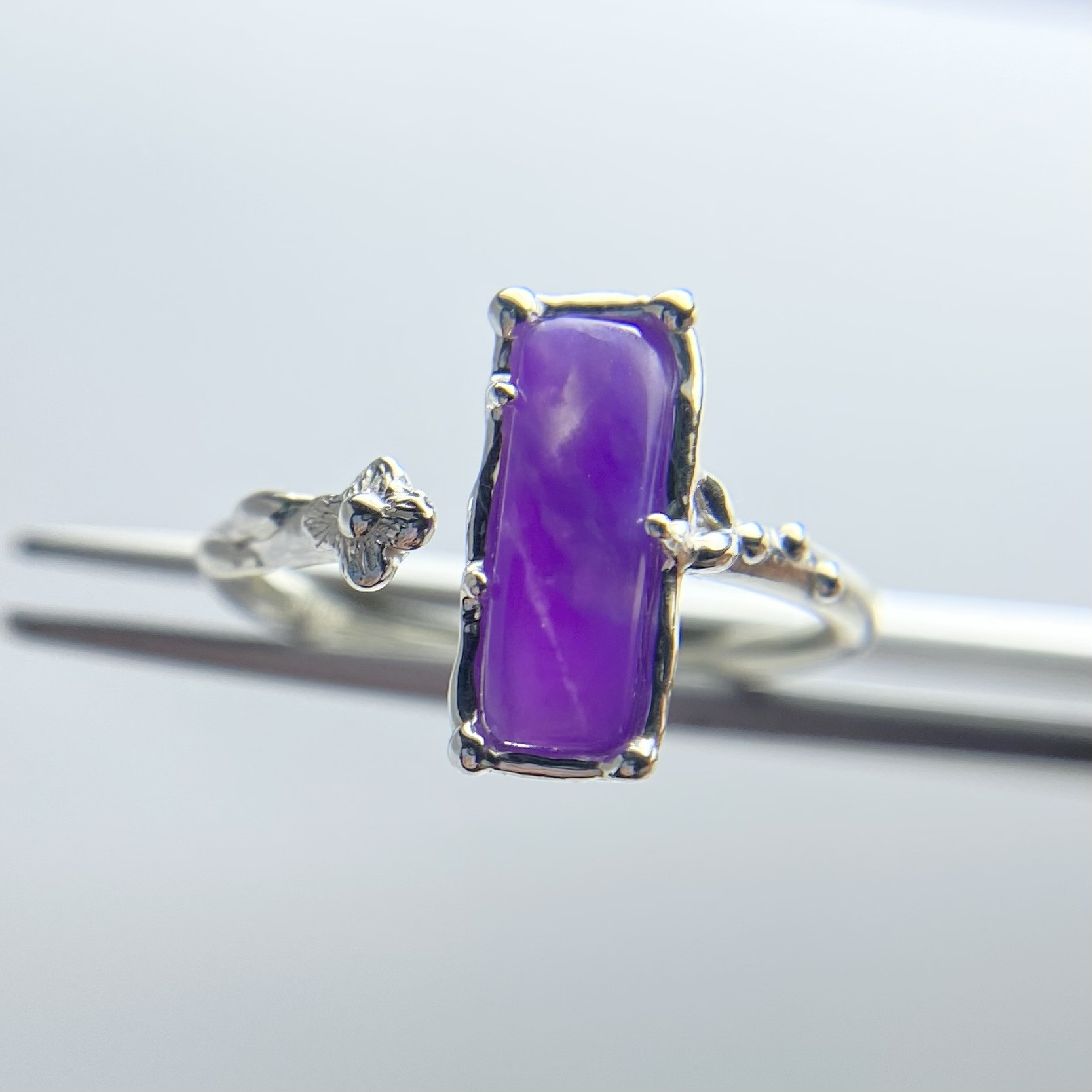 天然スギライトシルバーリング☆原石から磨いた1点ものジュエリー！