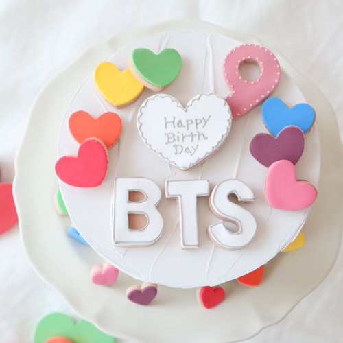 ハンドメイド☆オーダーページ　アイシングクッキー 風ケーキトッパー　推しケーキ アイシングクッキー ファンターネ あーぷん おかあさんといっしょ