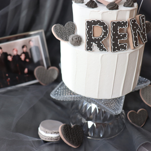 ハンドメイド☆オーダーページ　アイシングクッキー 風ケーキトッパー　推しケーキ ハンドメイド☆オーダーページ アイシングクッキー 風ケーキトッパー