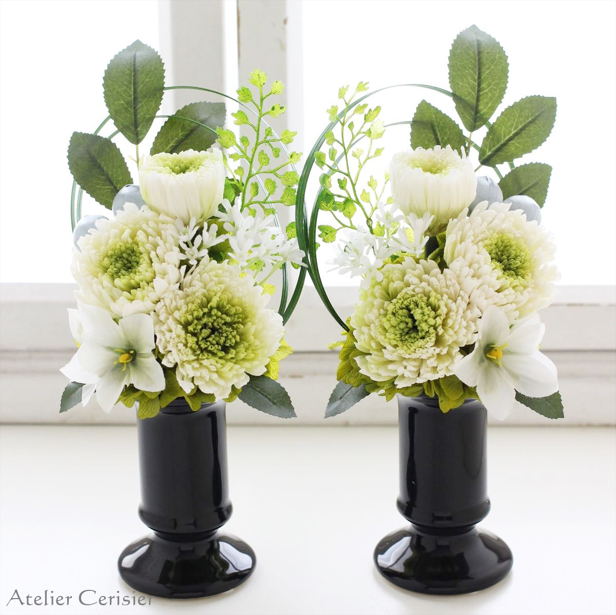 【特割】輪菊のお供え花 一対（2個1セット）（緑白菊 桔梗）Mサイズ 仏花 プリザーブドフラワー