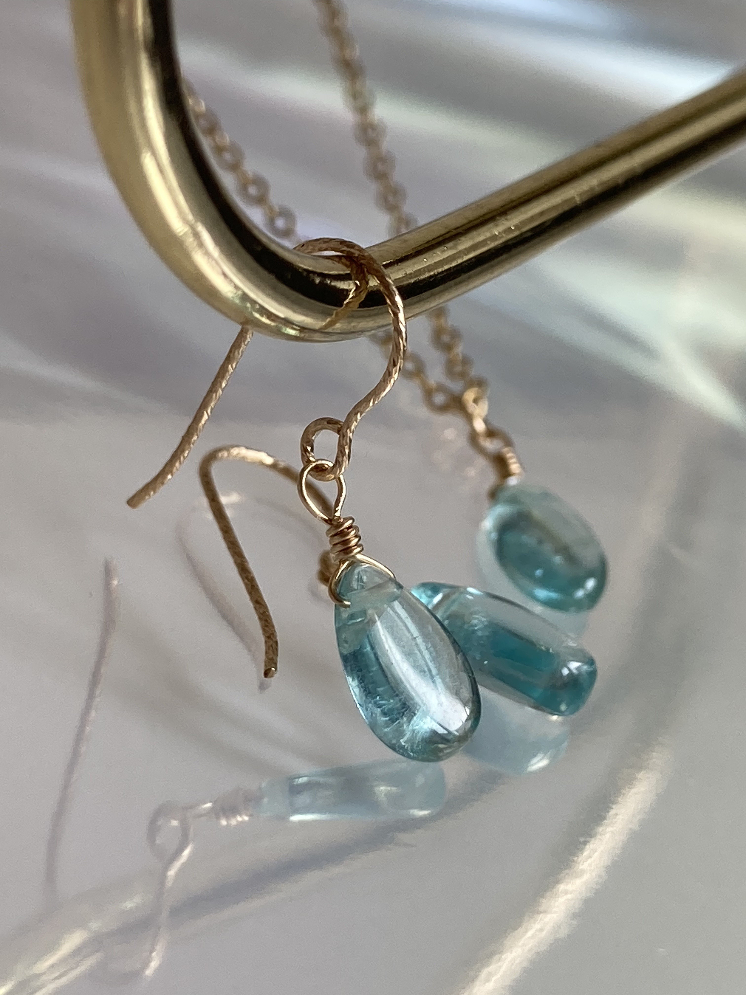 お得なセット 涼やかに波間に溶ける青 14kgfアクアブルーのアパタイトピアス、ネックレス ひんやりセット2025