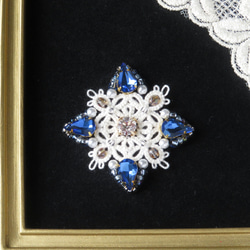 サファイアブルーの煌めきブローチ/ポニーフック/ヘアゴム 青 タティングレース 3枚目の画像