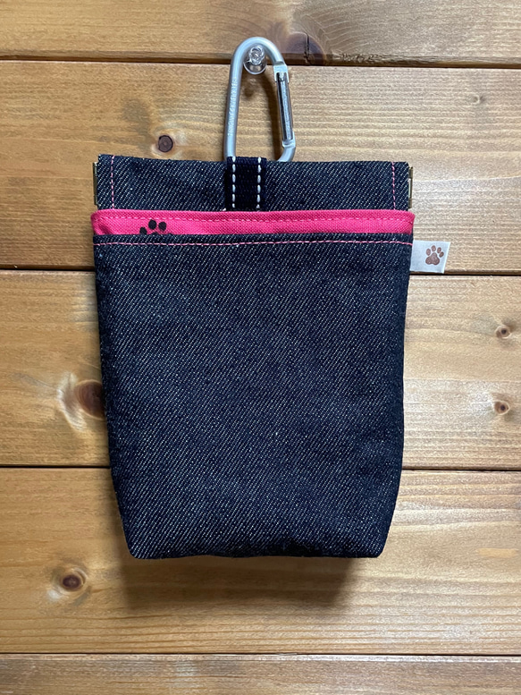 小型犬用　デニムと撥水帆布の消臭マナーポーチ　ピンク 1枚目の画像