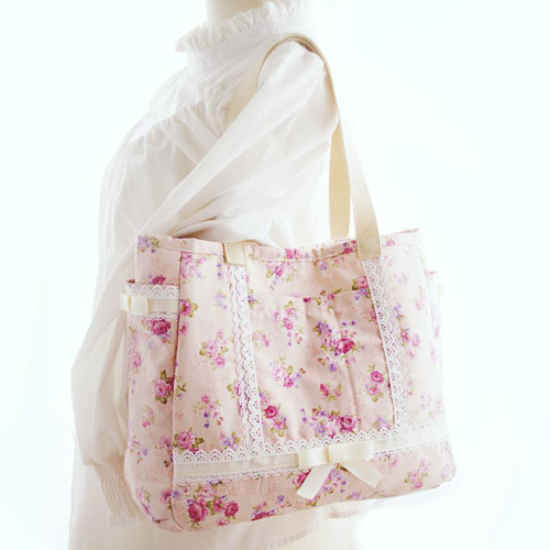 ◇SOLD◇大人可愛いピンクローズ柄♡A4対応の大きめトートバッグ