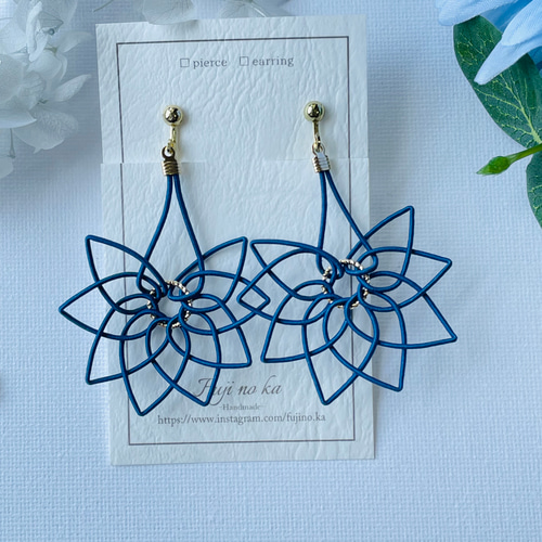 曼荼羅結び＊【紺】耳元でぱっと華やぐお花の水引イヤリング