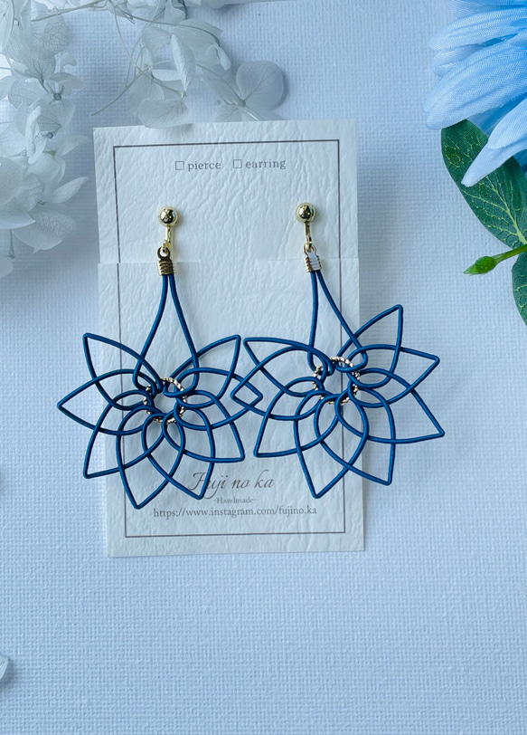 曼荼羅結び＊【紺】耳元でぱっと華やぐお花の水引イヤリング