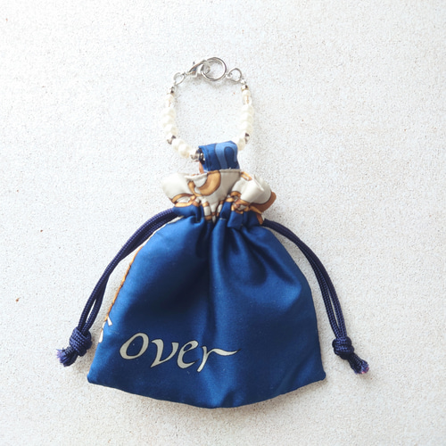 ヴィンテージスカーフ ミニ巾着バッグチャーム（NV） 巾着袋 tty 通販