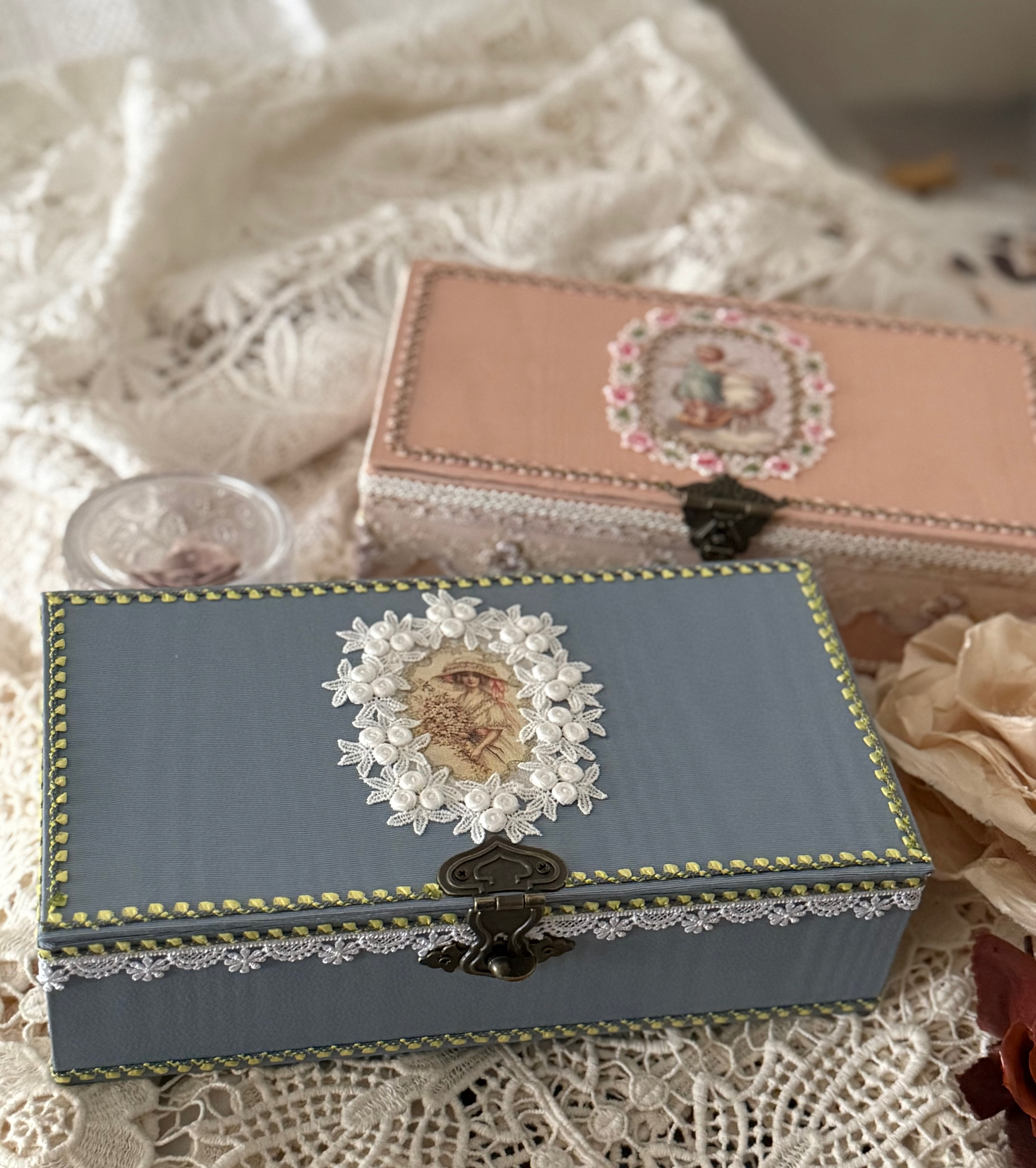 貴婦人のカルトナージュボックス(ケースロック付き)