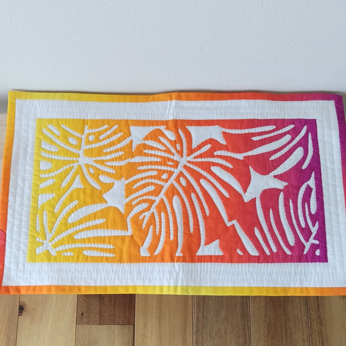 ハワイアンキルト】☆送料込み☆モンステラのタペストリー