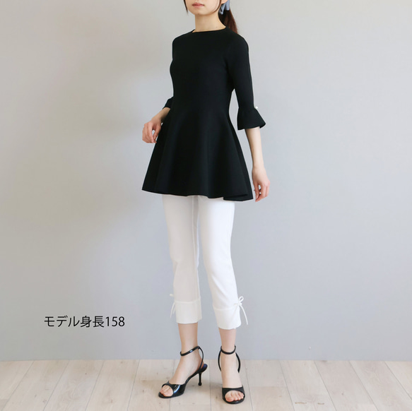 【長度蓋過臀線】 整件衣服荷葉邊喇叭袖套頭衫 【淺粉紅色】 第8張的照片