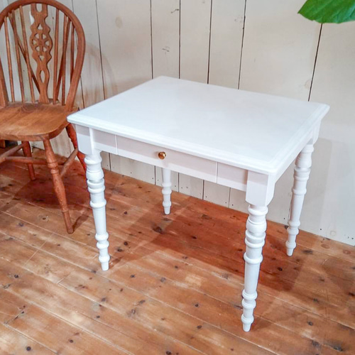 海外インテリア風学習机 フランスアンティーク風ろくろ足テーブル 大人