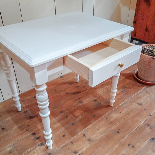 海外インテリア風学習机 フランスアンティーク風ろくろ足テーブル 大人