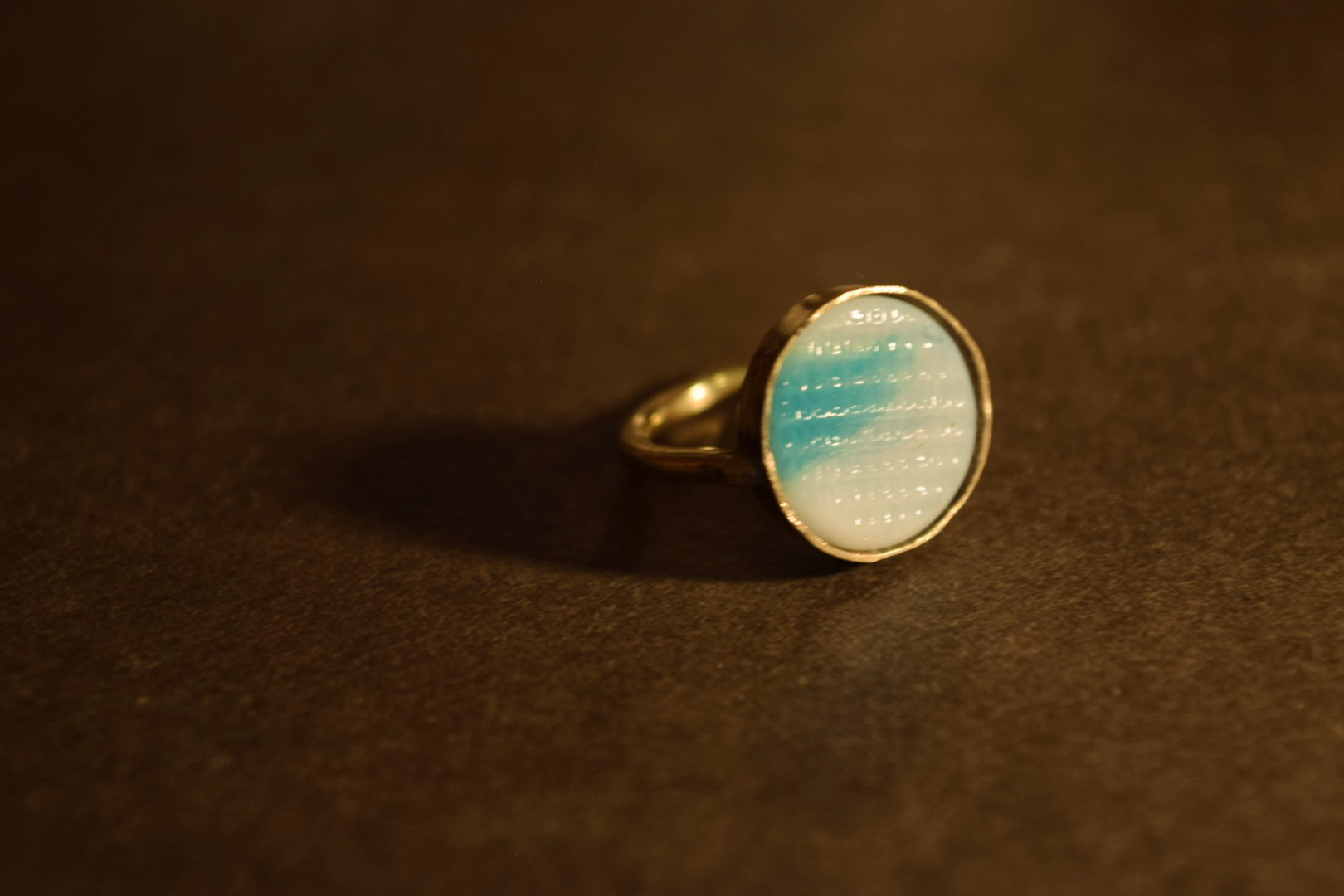 宝石の指輪"おはじき"