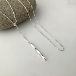 〈silver925〉着脱カンタン♪2way ひねりバーのスライドロングネックレス Y字　 2枚目の画像