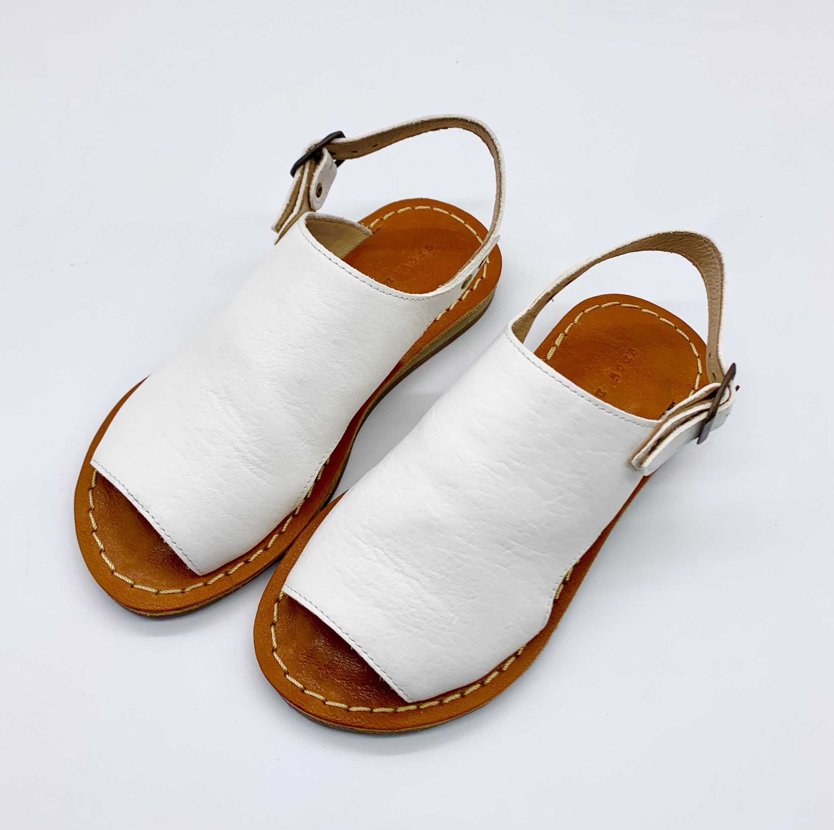 【grow naturally】ハンドメイド栃木レザー×白鞣しレザーのバックバンドサンダル