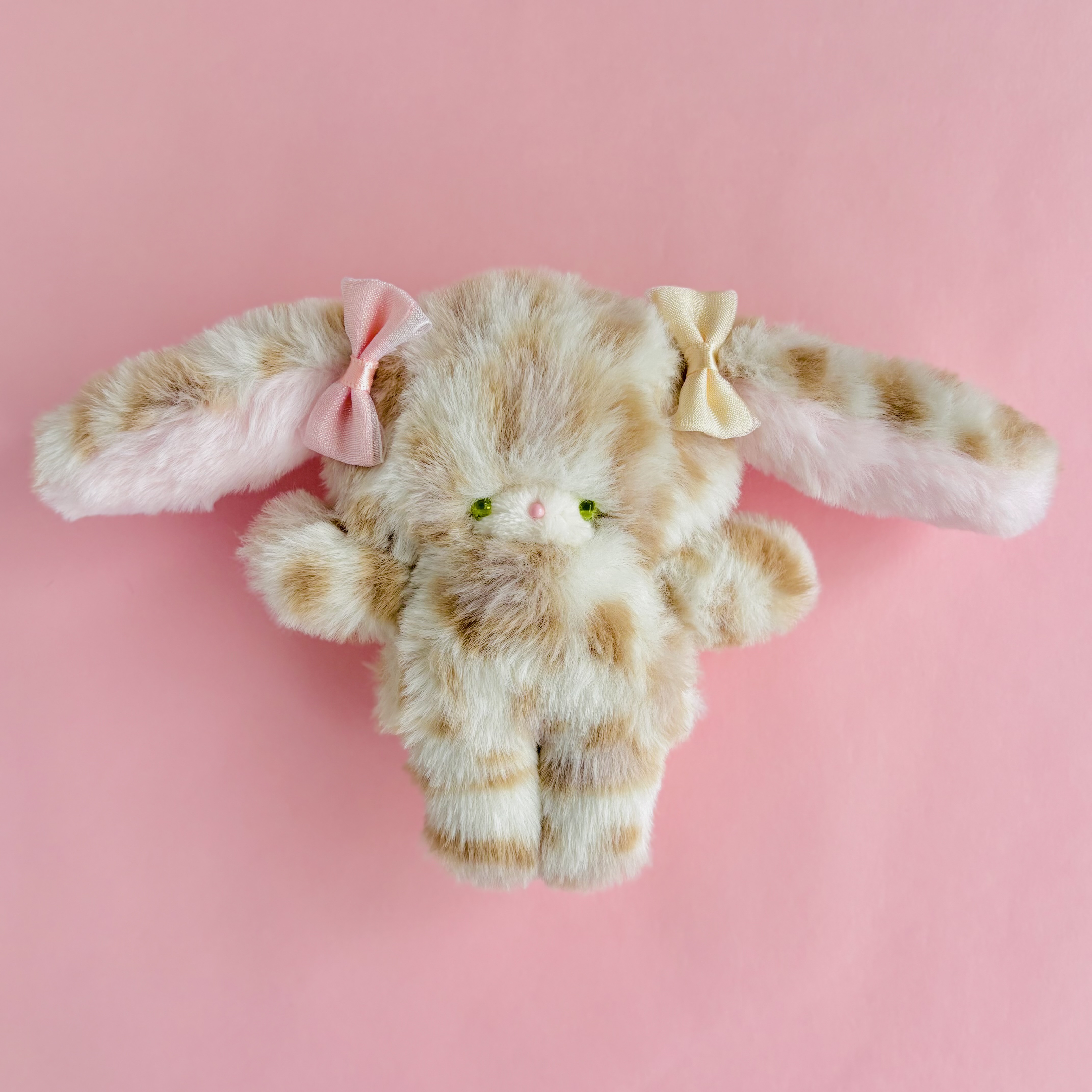 白ヒョウロップちゃん マスカットアイ 手のひらサイズ うさぎのぬいぐるみ♡②