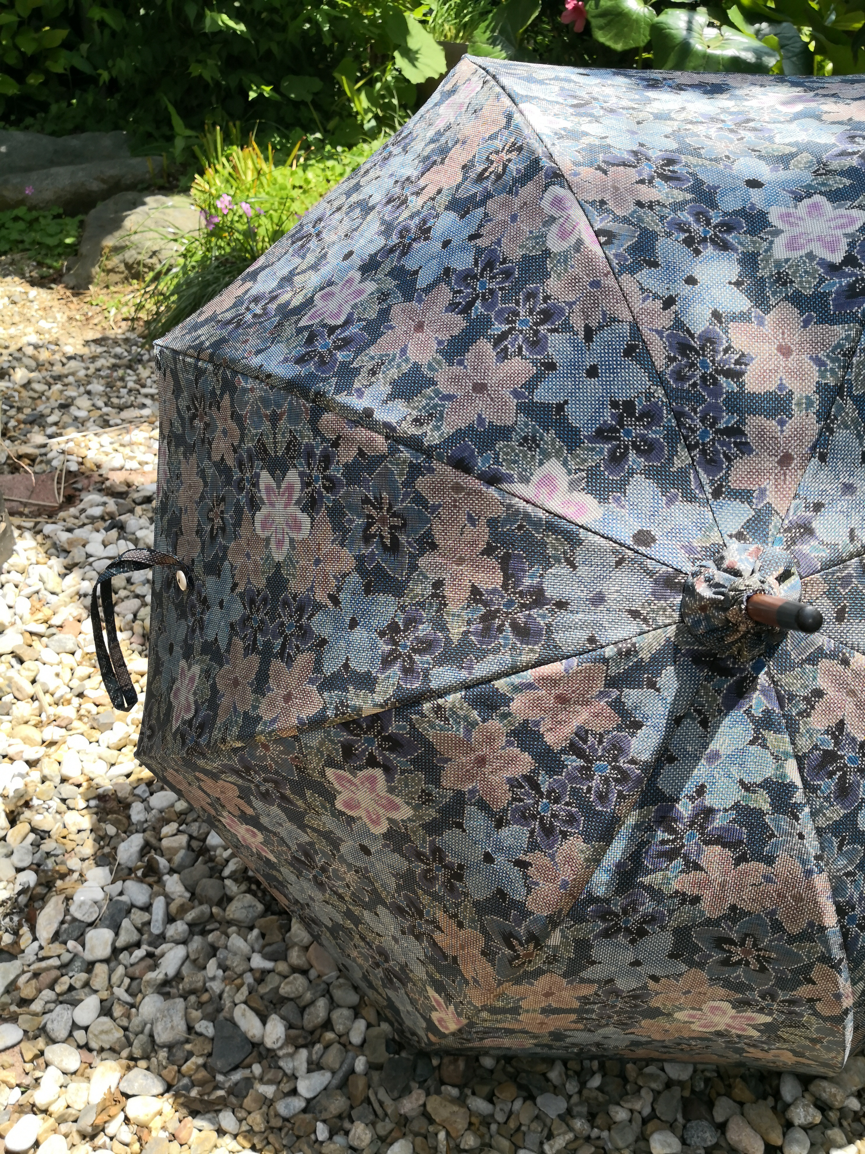 【送無】大島紬（青地小花柄）