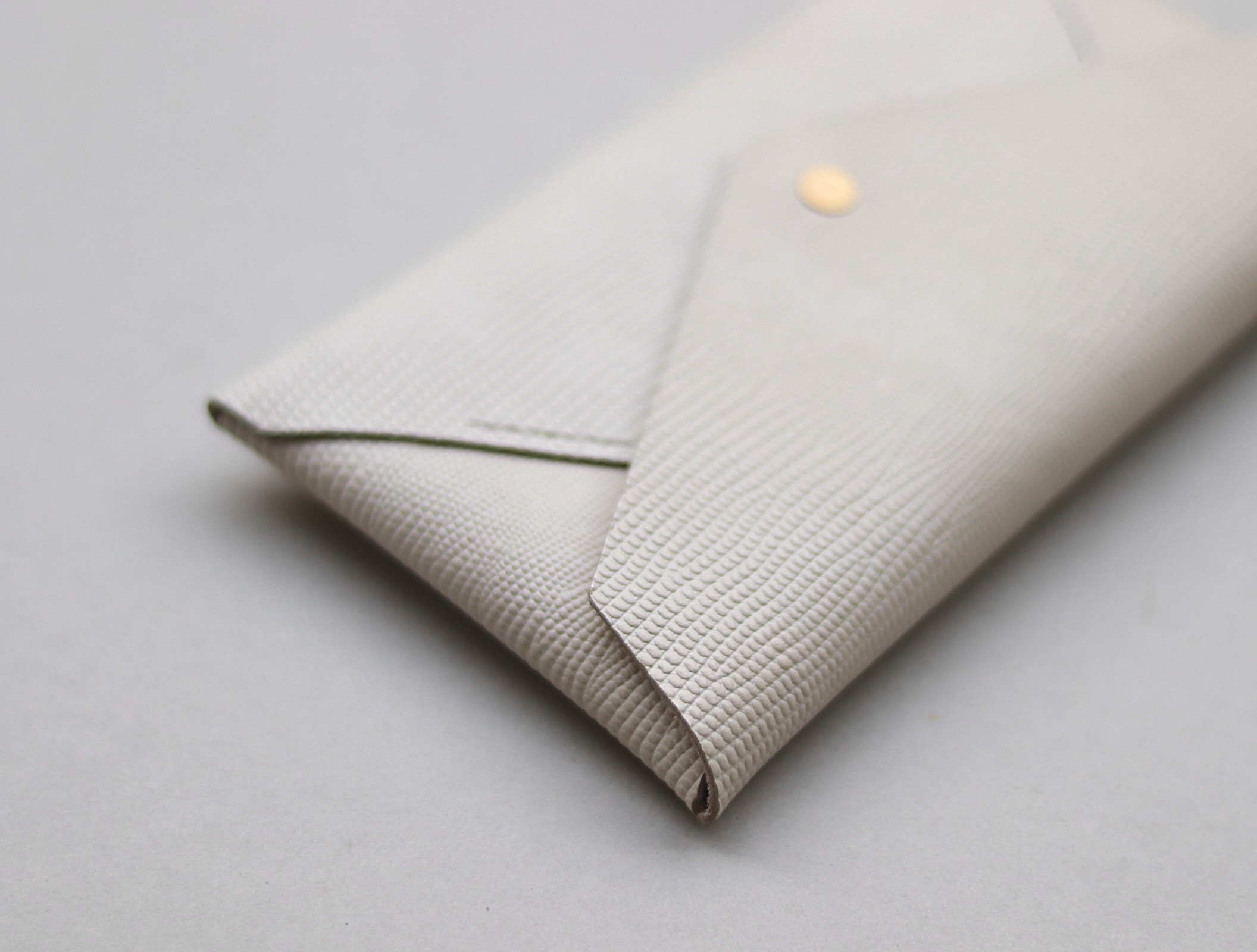 ミニマム長財布 ENVELOPE WHITE