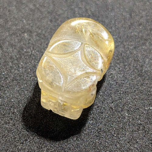 ゴールドタイチンルチルクォーツ 貔貅 ヒキュウ インパクトある