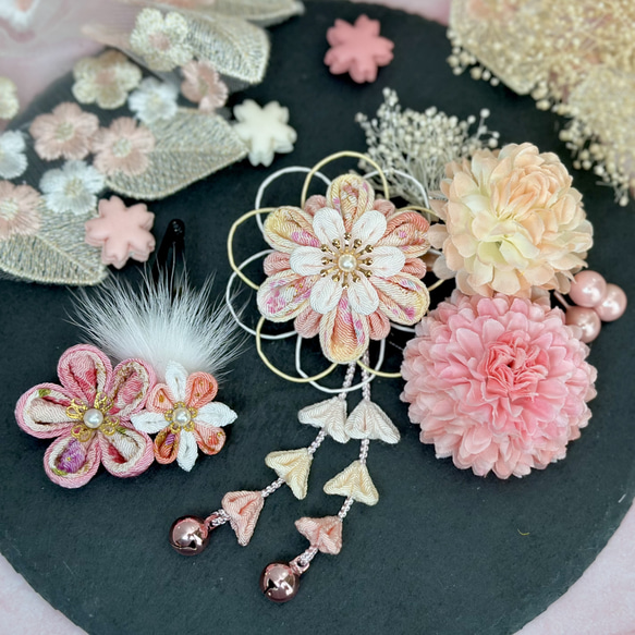 七五三 髪飾り 3歳 7歳 753 つまみ細工 浴衣 着物 小物 鈴 ピンク ベージュ　キッズ 子ども 10枚目の画像