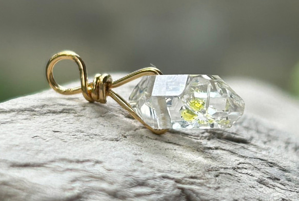 K24純金オイルインクォーツ原石・ ペンダントトップ/ ピアス◇K24 Pure Gold Oil in Quartz 20枚目の画像