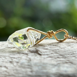 K24純金オイルインクォーツ原石・ ペンダントトップ/ ピアス◇K24 Pure Gold Oil in Quartz 1枚目の画像