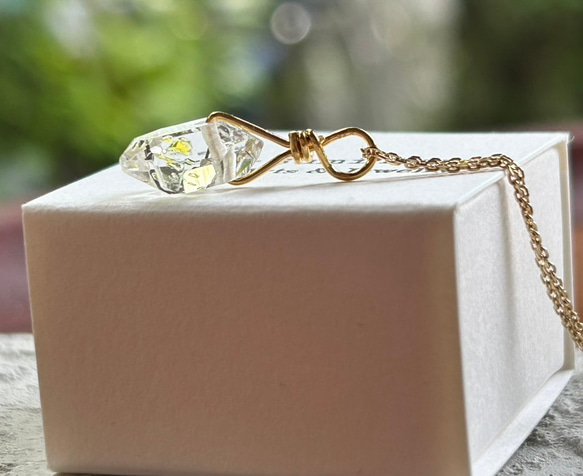 K24純金オイルインクォーツ原石・ ペンダントトップ/ ピアス◇K24 Pure Gold Oil in Quartz 2枚目の画像