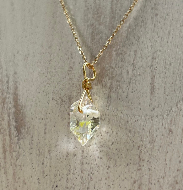 K24純金オイルインクォーツ原石・ ペンダントトップ/ ピアス◇K24 Pure Gold Oil in Quartz 18枚目の画像