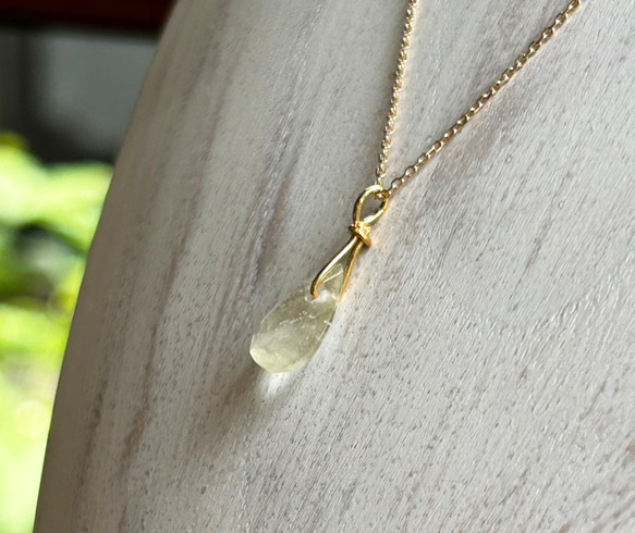 K24純金リビアングラス ペンダントトップ/ピアス◇K24 Pure Gold Libyan desert glass 5枚目の画像