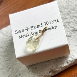 K24純金リビアングラス ペンダントトップ/ピアス◇K24 Pure Gold Libyan desert glass 12枚目の画像