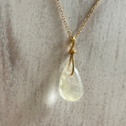 K24純金リビアングラス ペンダントトップ/ピアス◇K24 Pure Gold Libyan desert glass 2枚目の画像