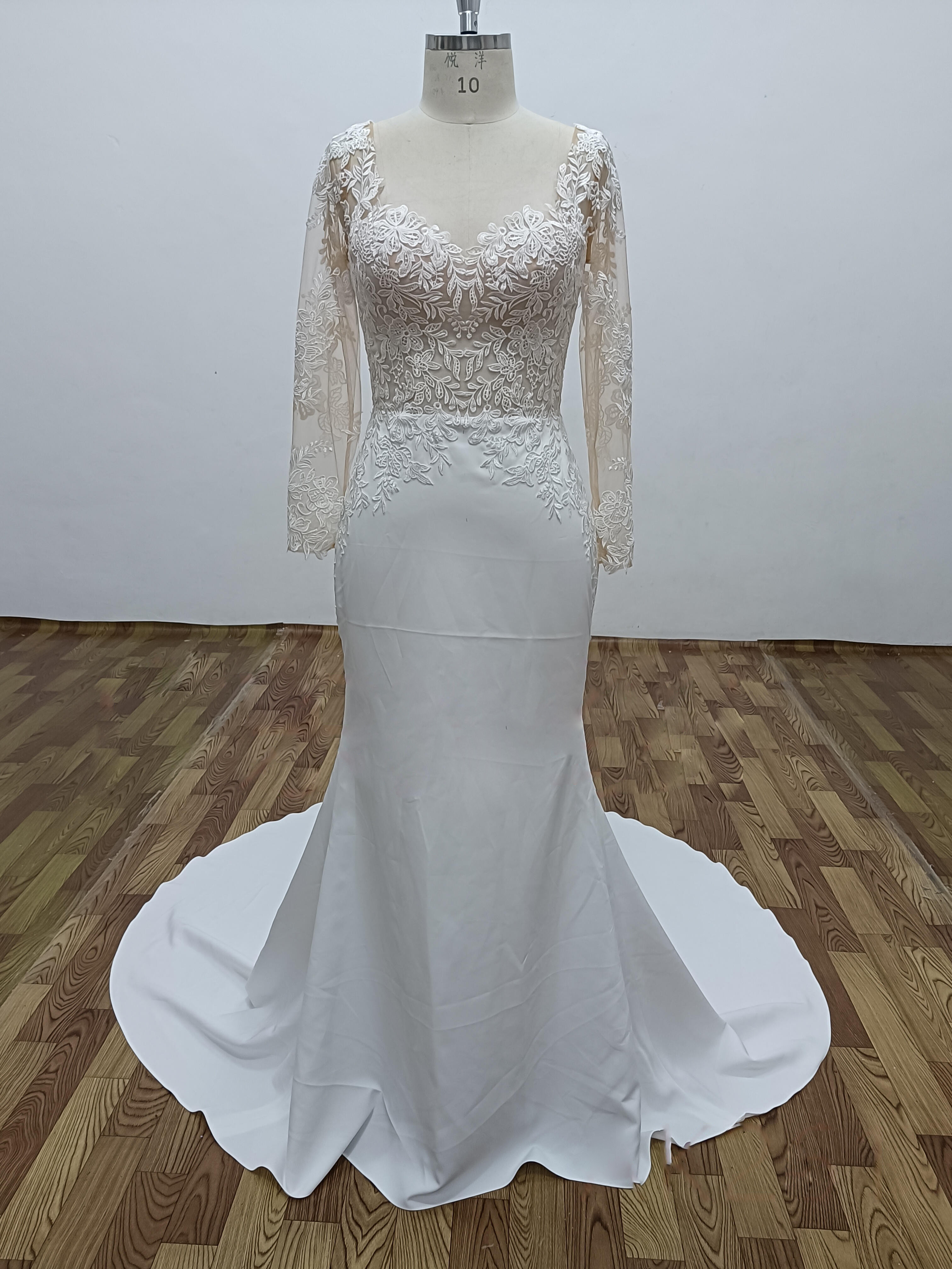 激売れ人気商品　リーフ刺繍小枝　イリュージョン　長袖　マーメイドドレスサテン　白　ウェディングドレス　前撮り二次会結婚式