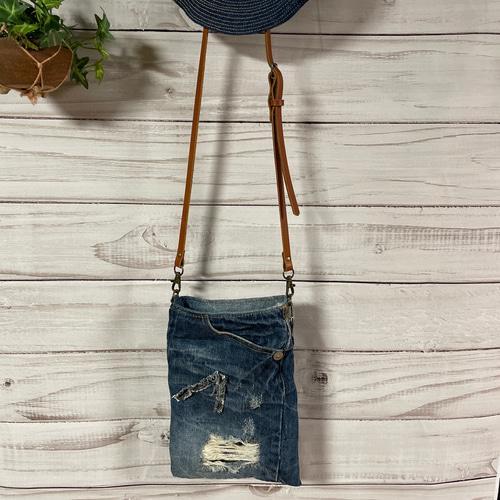 I*︎様 デニムリメイク　ウォレット　ショルダーバッグ　グリーン　スマホショルダ I*︎様 デニムリメイク ウォレット ショルダーバッグ グリーン