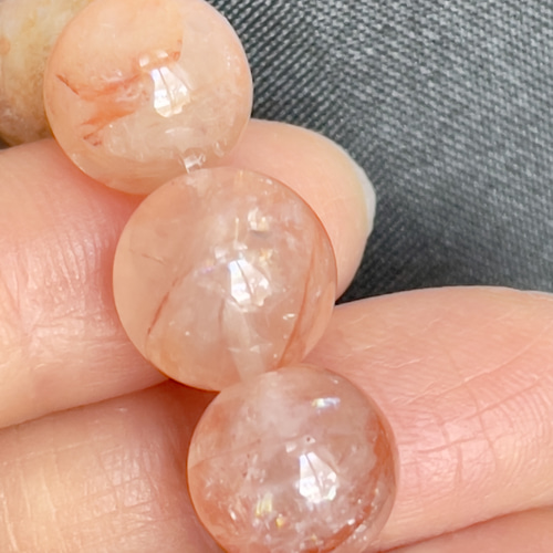 レインボー入り✨マニカランヒマラヤ水晶〜アプリコットオレンジ
