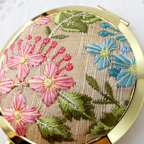 選べるミニ巾着袋付き】インド刺繍リボンのプッシュ式コンパクト