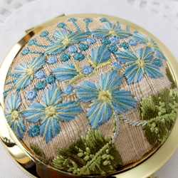 【選べるミニ巾着袋付き】インド刺繍リボンのプッシュ式コンパクトミラー　アジサイ【紫陽花2025】 6枚目の画像