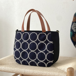 ⚮̈ミナペルホネン tambourine navy × light blue まるっこ