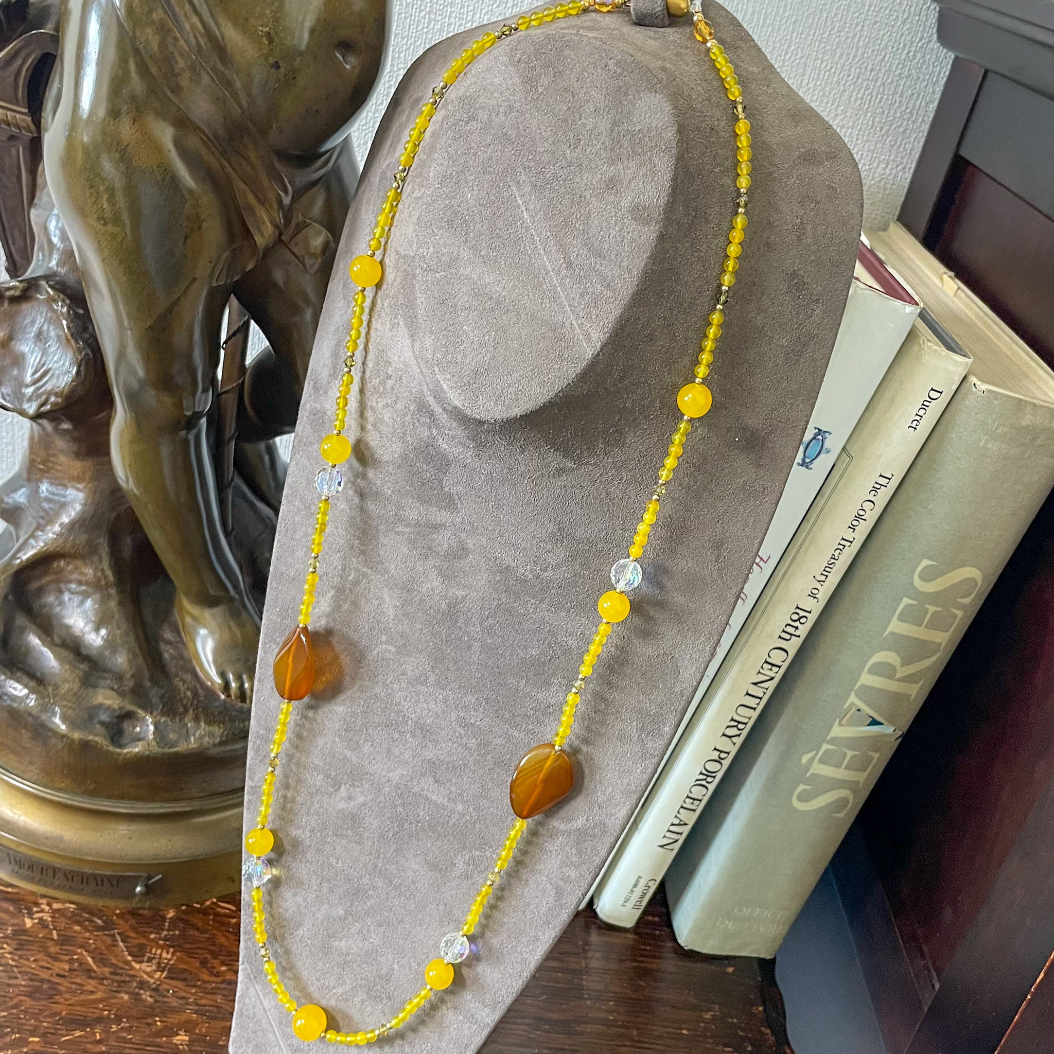 イエロージェイドのネックレス