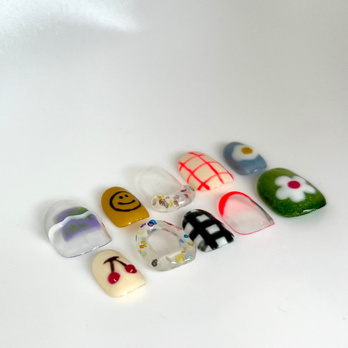 ネイルチップ】カラフルポップ ネイルチップ（つけ爪） mellow spike