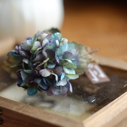 帽子コサージュあじさい染め布花冬の紫陽花雨上がりの庭