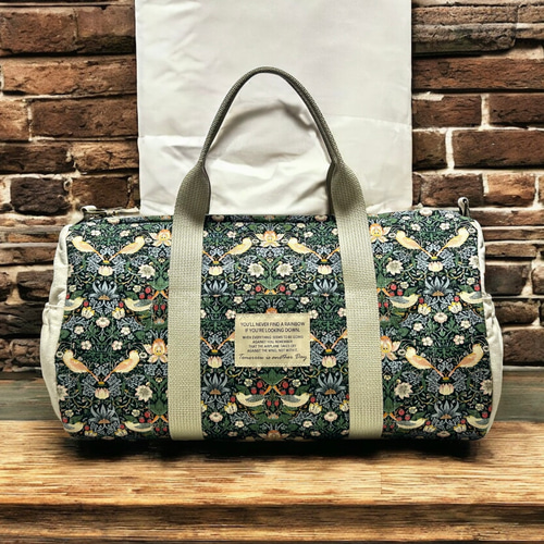 ✨大人気✨レスポートサック いちご泥棒 2WAY ボストンバッグ 大容量 鳥 苺 ✨大人気✨レスポートサック いちご泥棒 2WAY ボストンバッグ 大