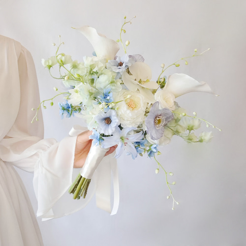 ホワイトカラーリリーと胡蝶蘭のウェディングブーケ&ブートニア