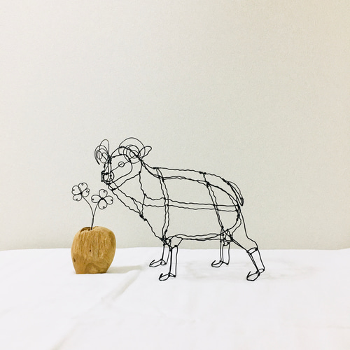 ワイヤーアート ワイヤー立体オブジェ ひつじ ヒツジ 未年 立体