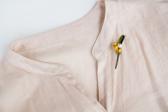 革花パール　ボタニカルブローチ　ミモザ S 2枚目の画像